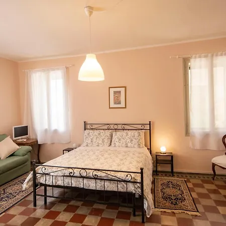 Il Castello Farm stay *